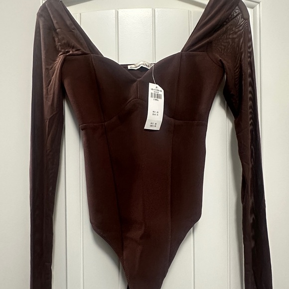 Abercrombie & Fitch Long-Sleeve Crepe Sweetheart Bodysuit XS - Picture 5 of 6